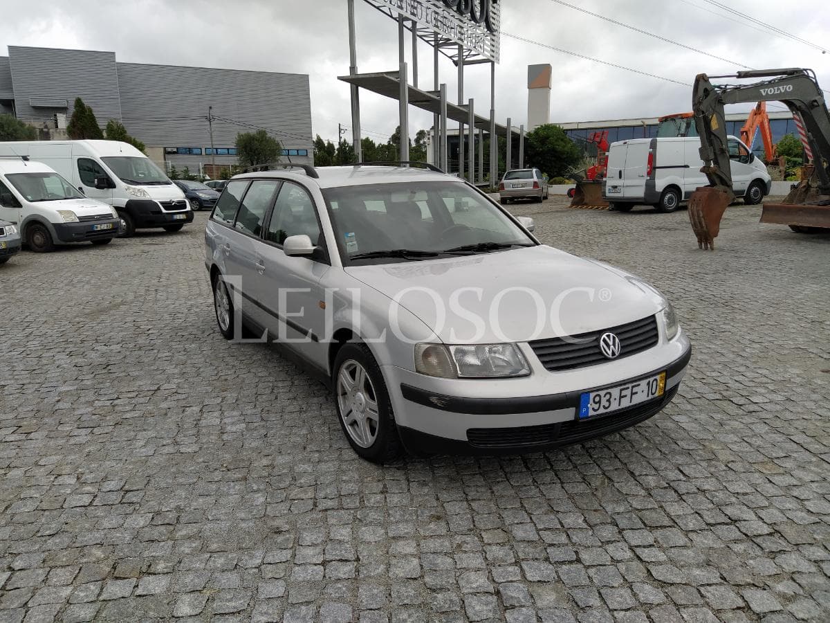 Volkswagen Passat 1.9 TDI · Ano 2000 — imagen 1