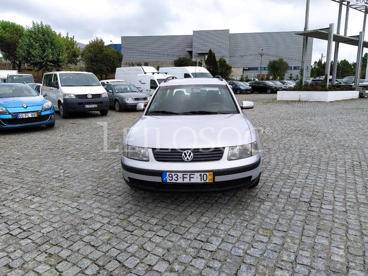 Volkswagen Passat 1.9 TDI · Ano 2000 — imagen 2