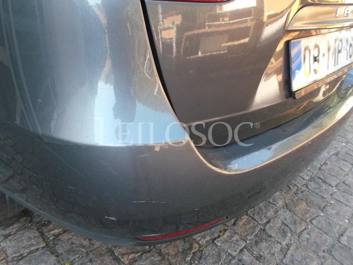 Seat Ibiza 1.2 TDI · Ano 2011 — image 24