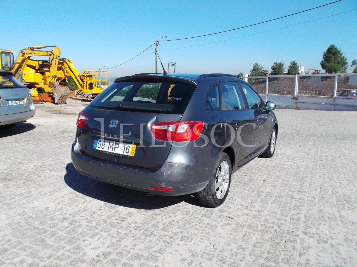 Seat Ibiza 1.2 TDI · Ano 2011 — image 6