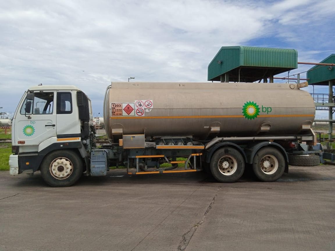 Nissan Diesel UD · — imagem 2