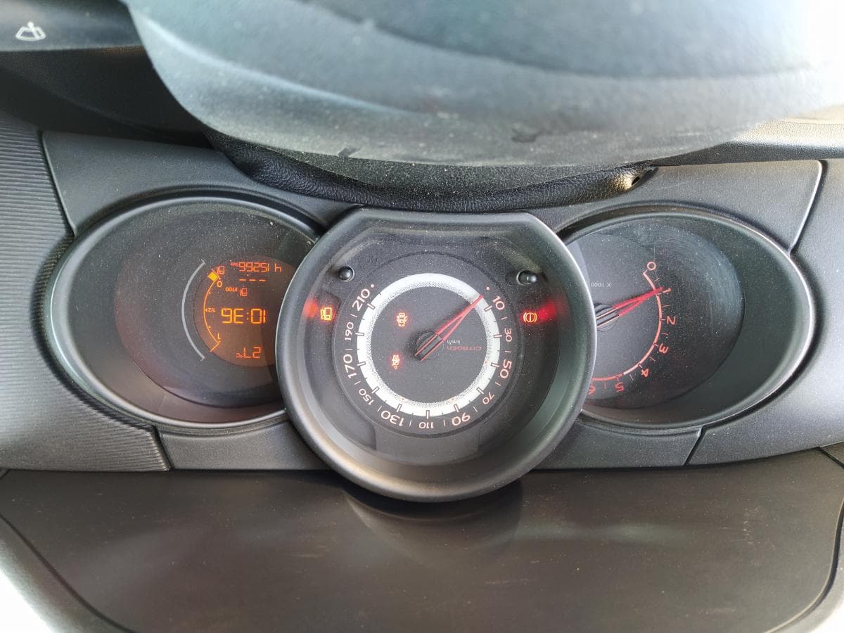 Citroën C3 1.4 HDI · Ano 2010 — imagem 13