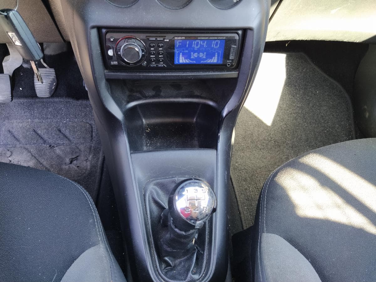 Citroën C3 1.4 HDI · Ano 2010 — imagem 15
