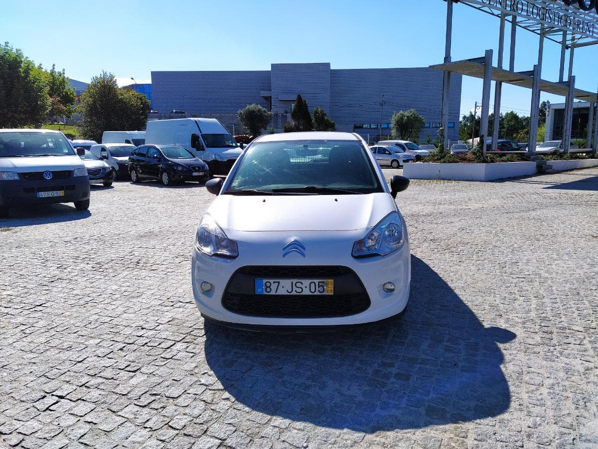 Citroën C3 1.4 HDI · Ano 2010 — imagem 2