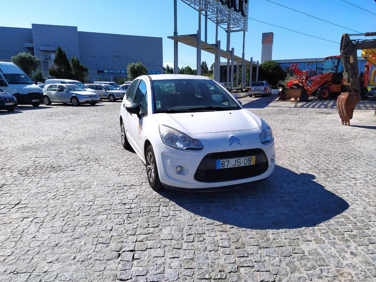 Citroën C3 1.4 HDI · Ano 2010 — imagem 1