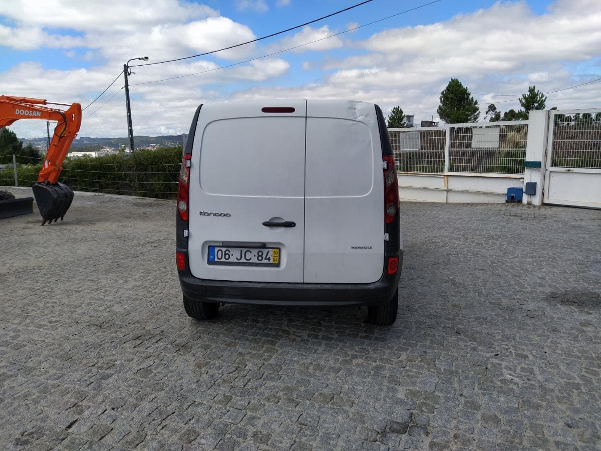 Renault kangoo 1.5 DCI · Ano 2010 — imagen 5