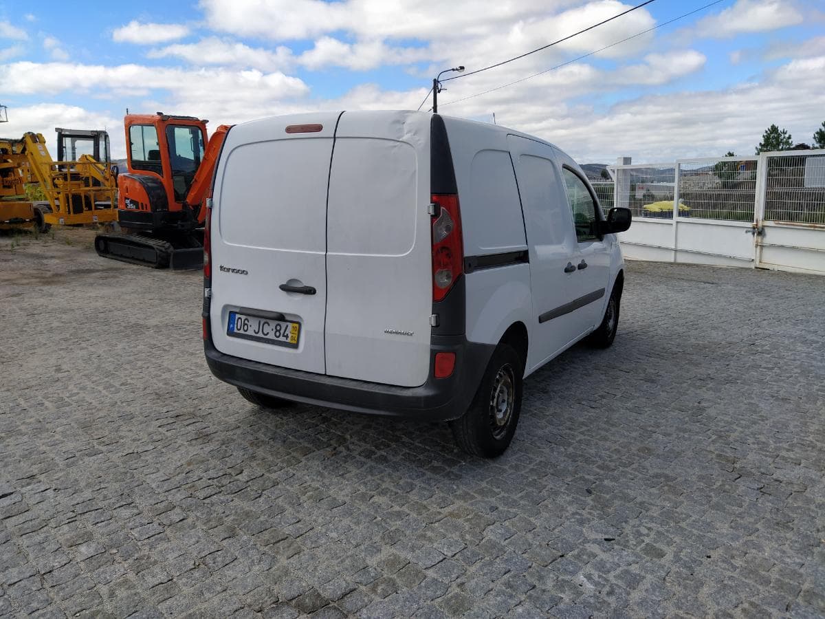 Renault kangoo 1.5 DCI · Ano 2010 — imagen 4