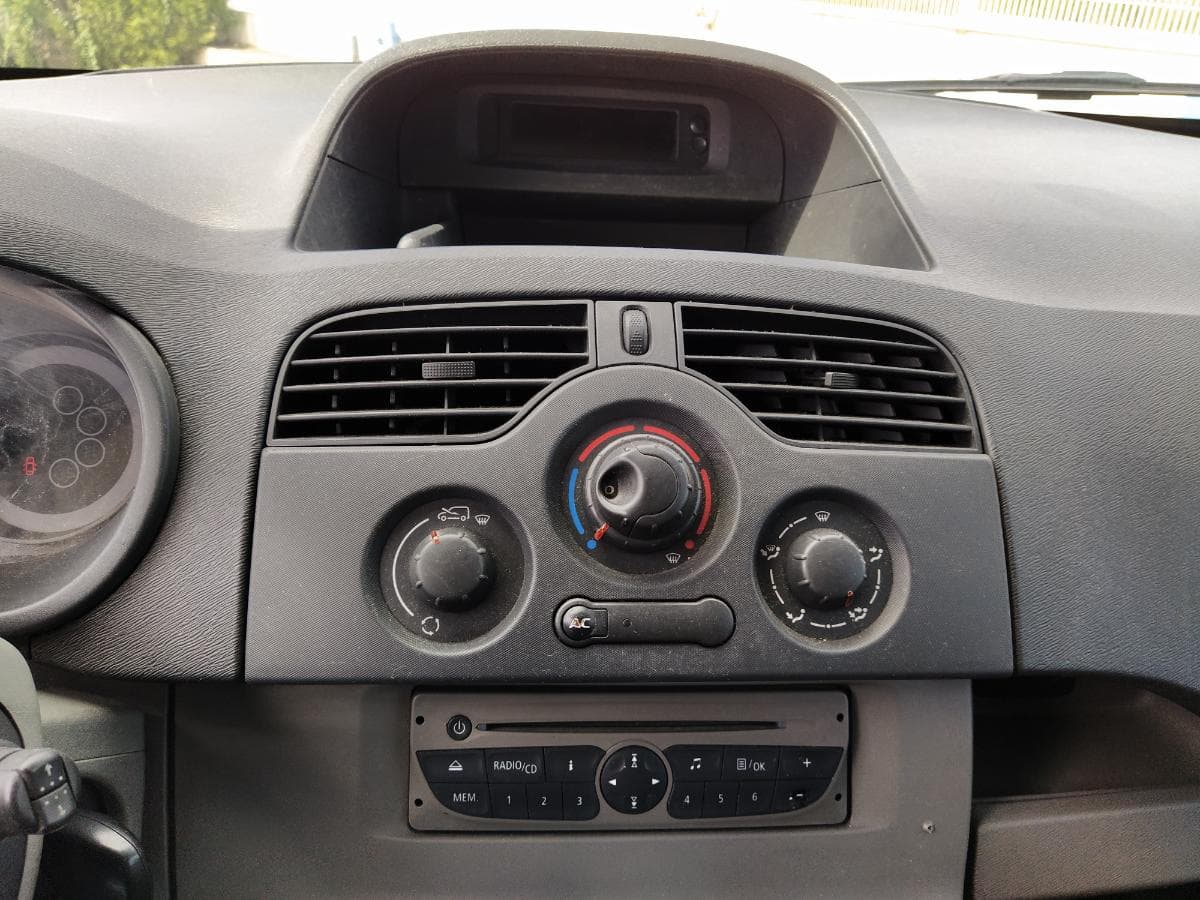 Renault kangoo 1.5 DCI · Ano 2010 — imagen 15