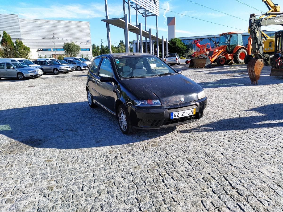 Fiat Punto 1.2 16V Sport · Ano 2003