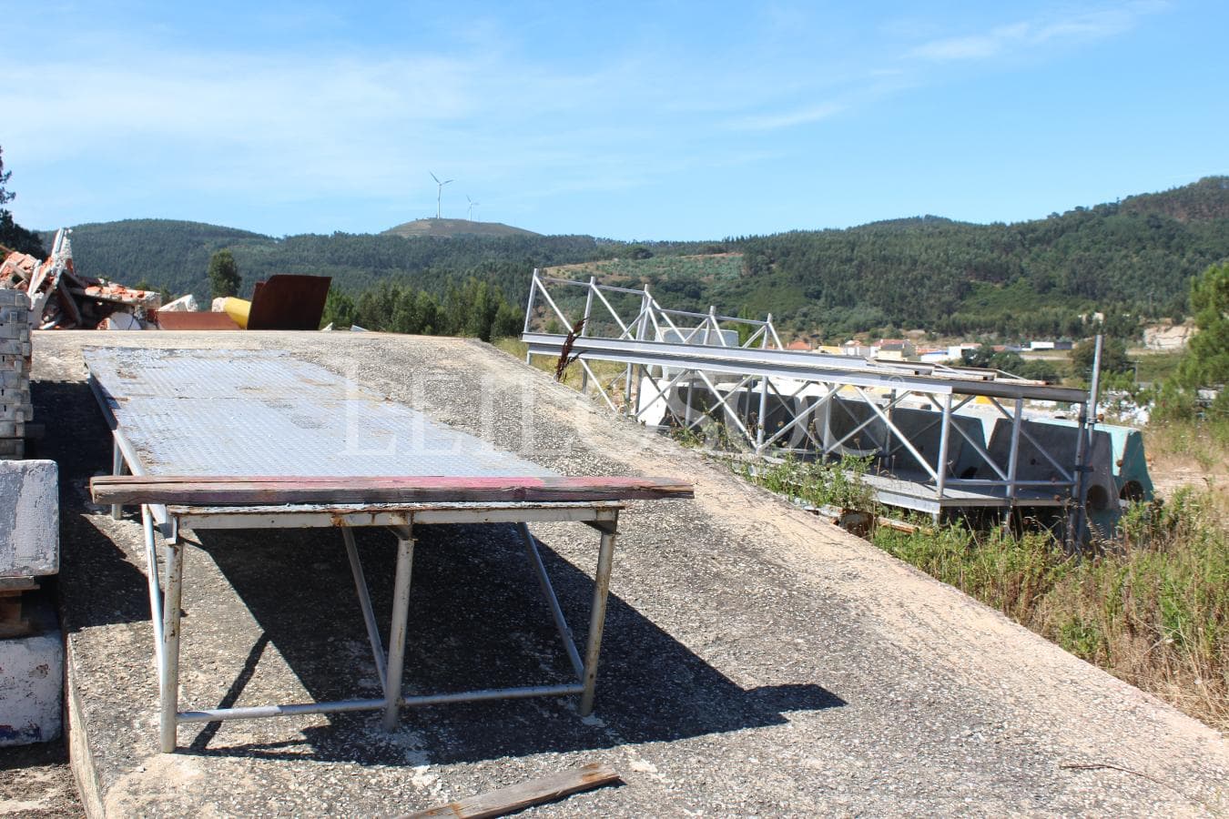 Equipamentos para Construção Civil · Materiais · Equipamento de Escritório — image 19