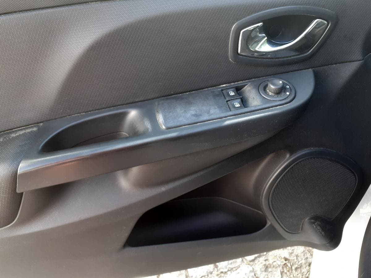 Renault Clio 1.5 DCI · Ano 2013 45-RM-39 · — image 13