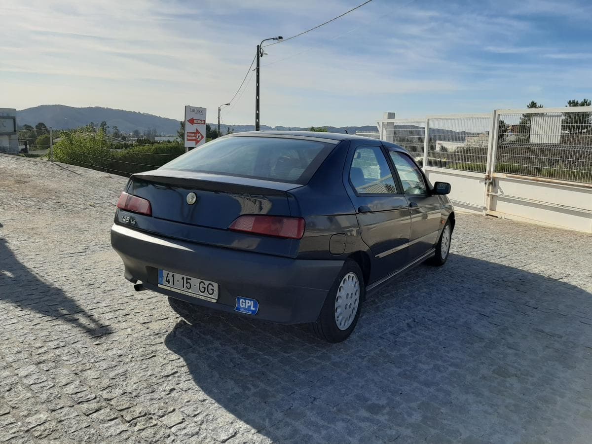 Alfa Romeo 146 1.4 ie· Ano 1996 — image 4