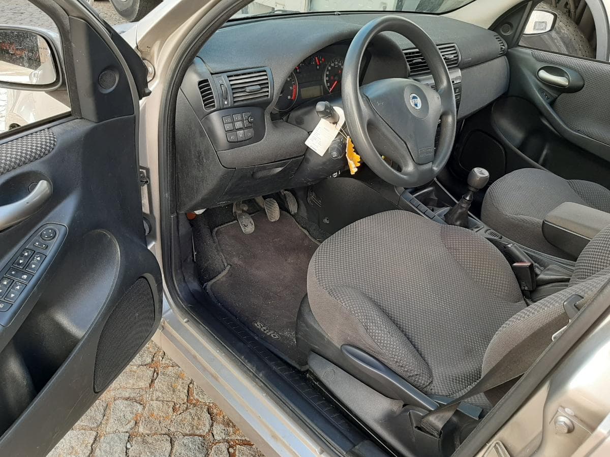 Fiat Stilo 1.6 · Ano 2002 — imagem 9
