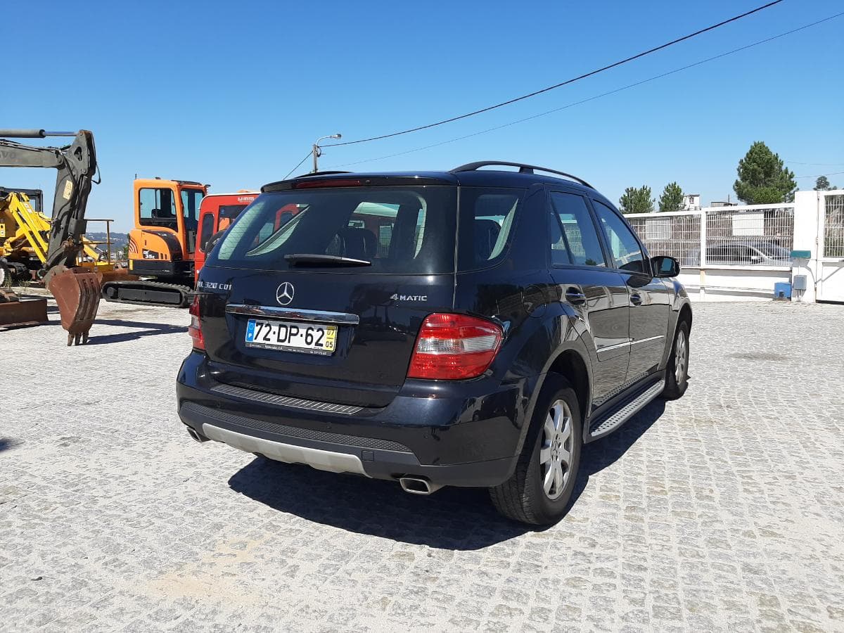 Mercedes-Benz ML 320 CDI · Ano 2007 — imagem 6