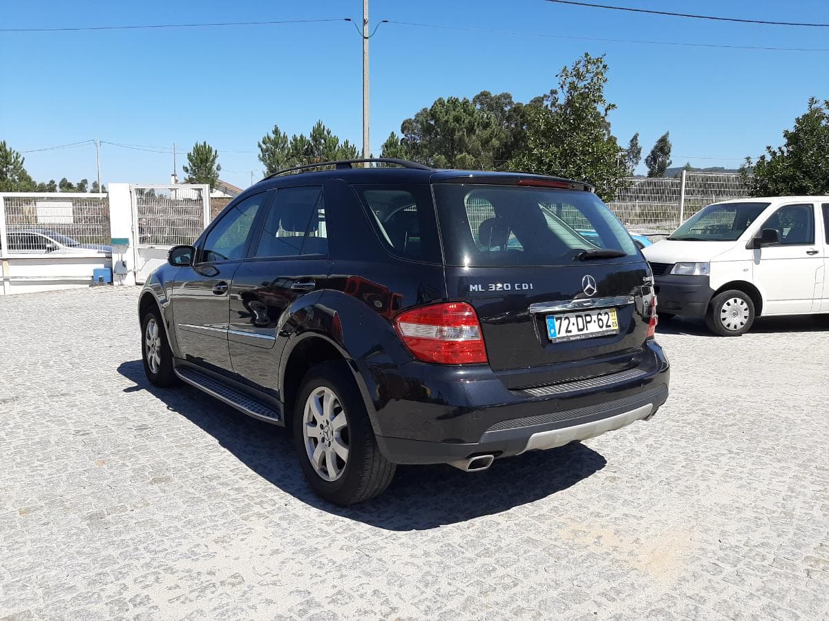 Mercedes-Benz ML 320 CDI · Ano 2007 — imagem 4