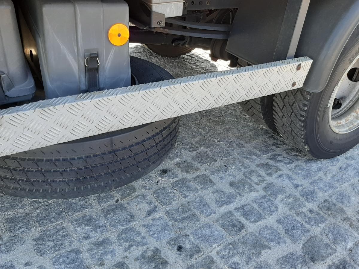 Iveco Eurocargo ML 75 E16 · Ano 2008 — image 9