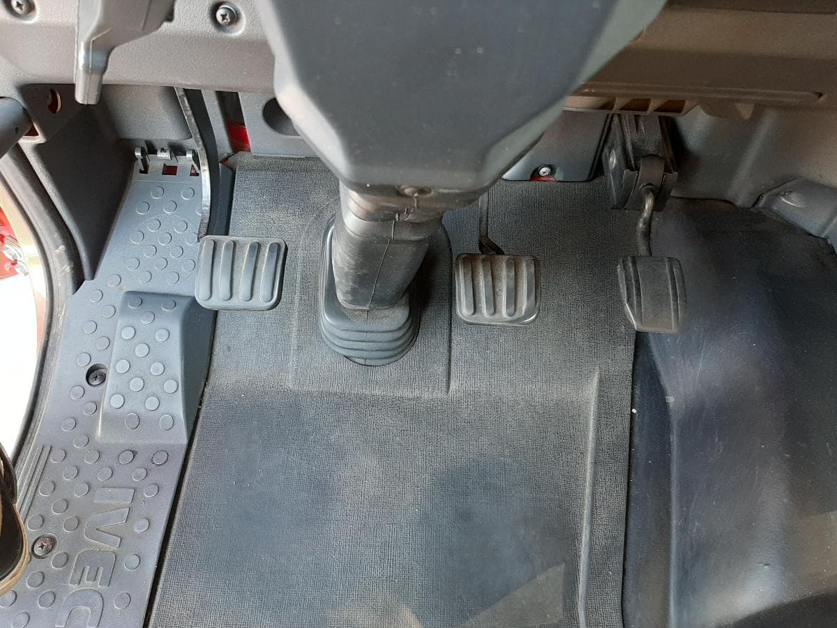 Iveco Eurocargo ML 75 E16 · Ano 2008 — image 21