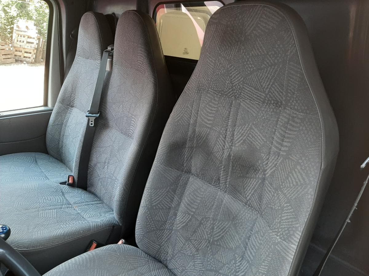 Ford Transit 2.0 · Ano 2001 — imagem 13