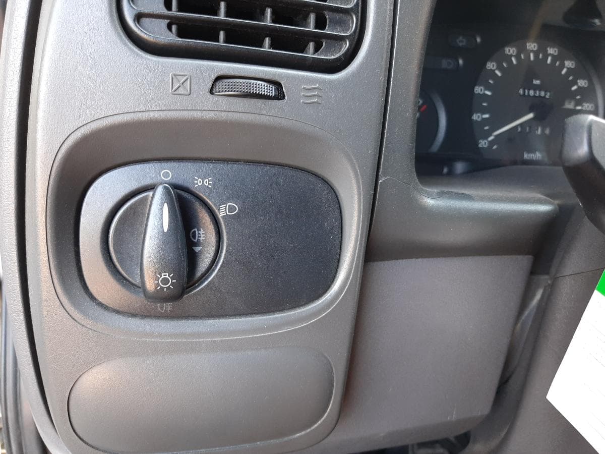 Ford Transit 2.0 · Ano 2001 — imagem 18