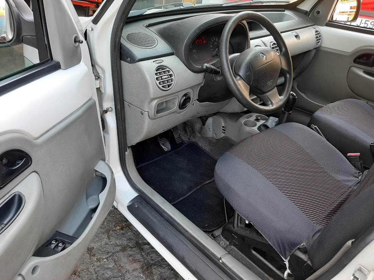 Renault Kangoo 1.5 DCI · Ano 2006 — imagem 9