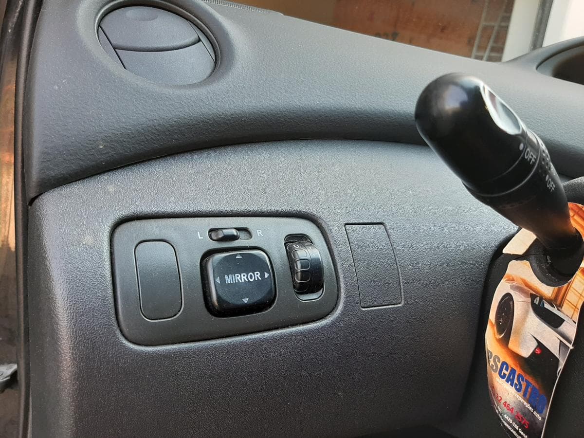 Toyota Yaris 1.0 · Ano 2004 — imagen 14