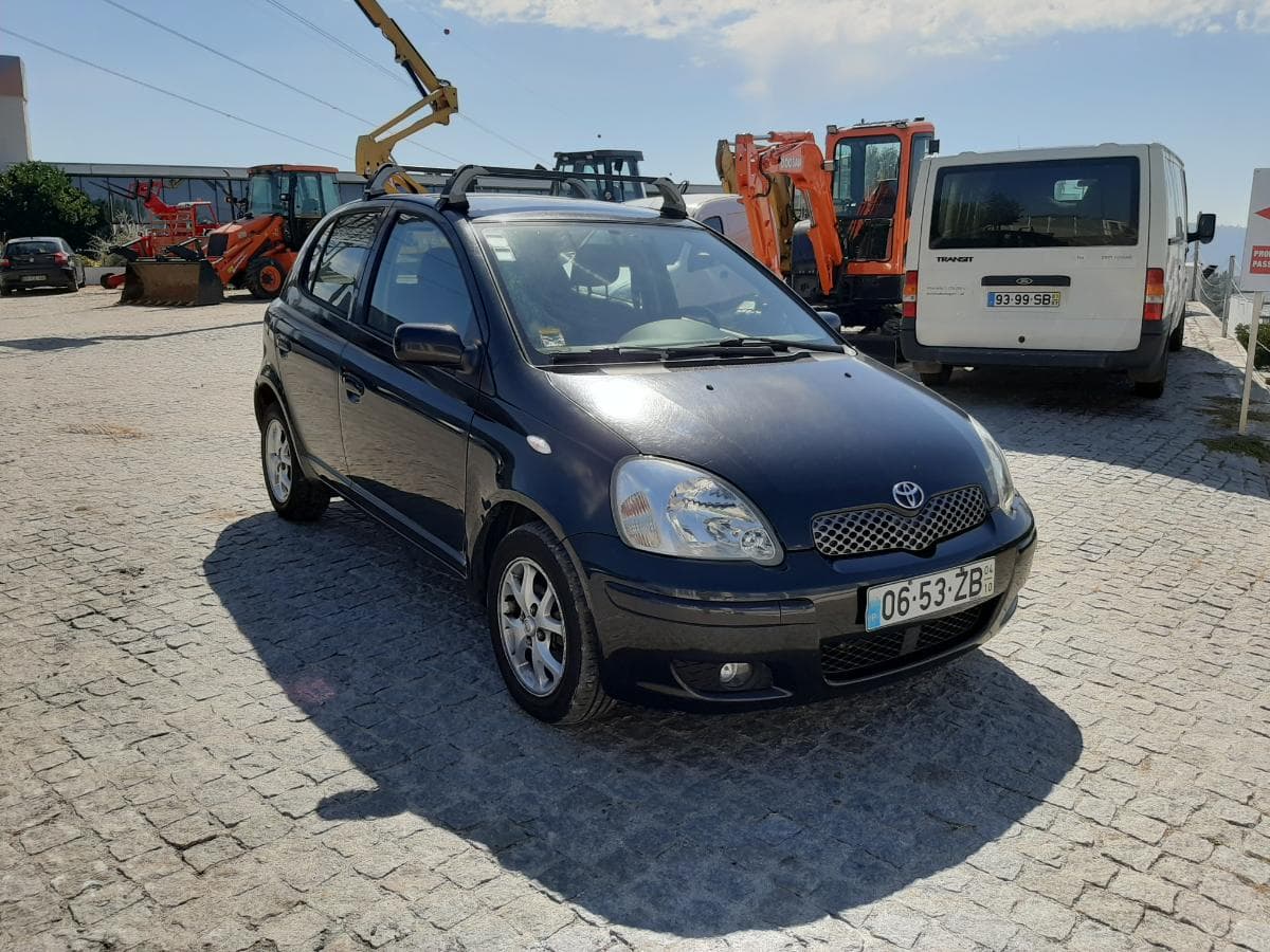 Toyota Yaris 1.0 · Ano 2004 — imagen 1