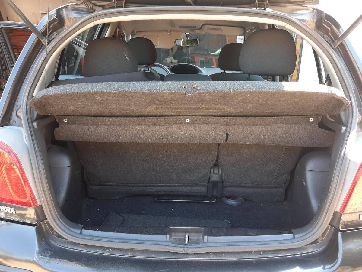 Toyota Yaris 1.0 · Ano 2004 — imagen 8