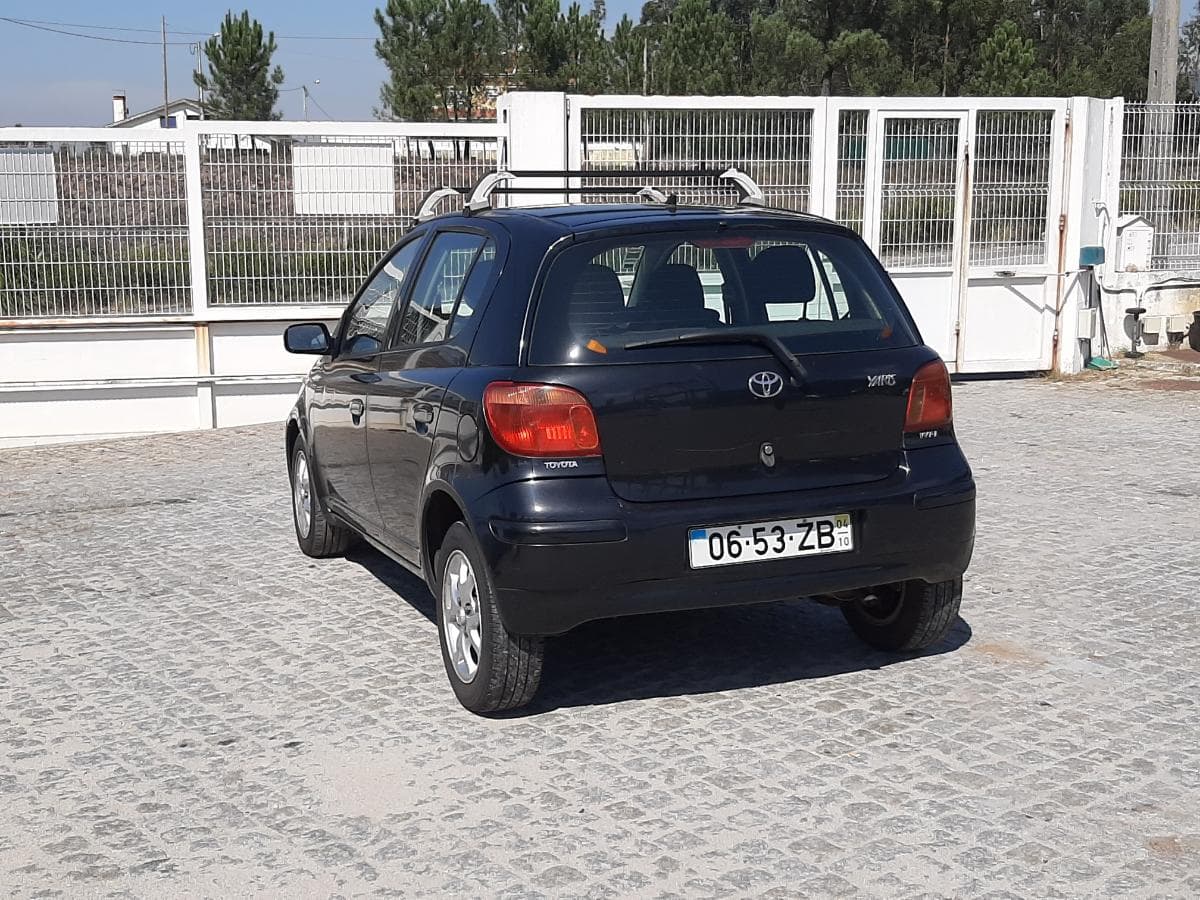 Toyota Yaris 1.0 · Ano 2004 — imagen 4