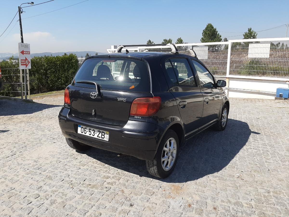 Toyota Yaris 1.0 · Ano 2004 — imagen 6
