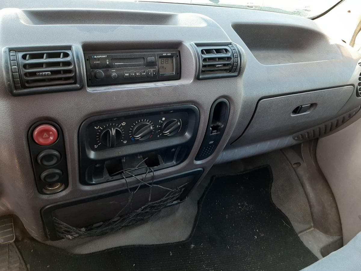 Renault Master 2.5D · Ano 1998 — imagen 10