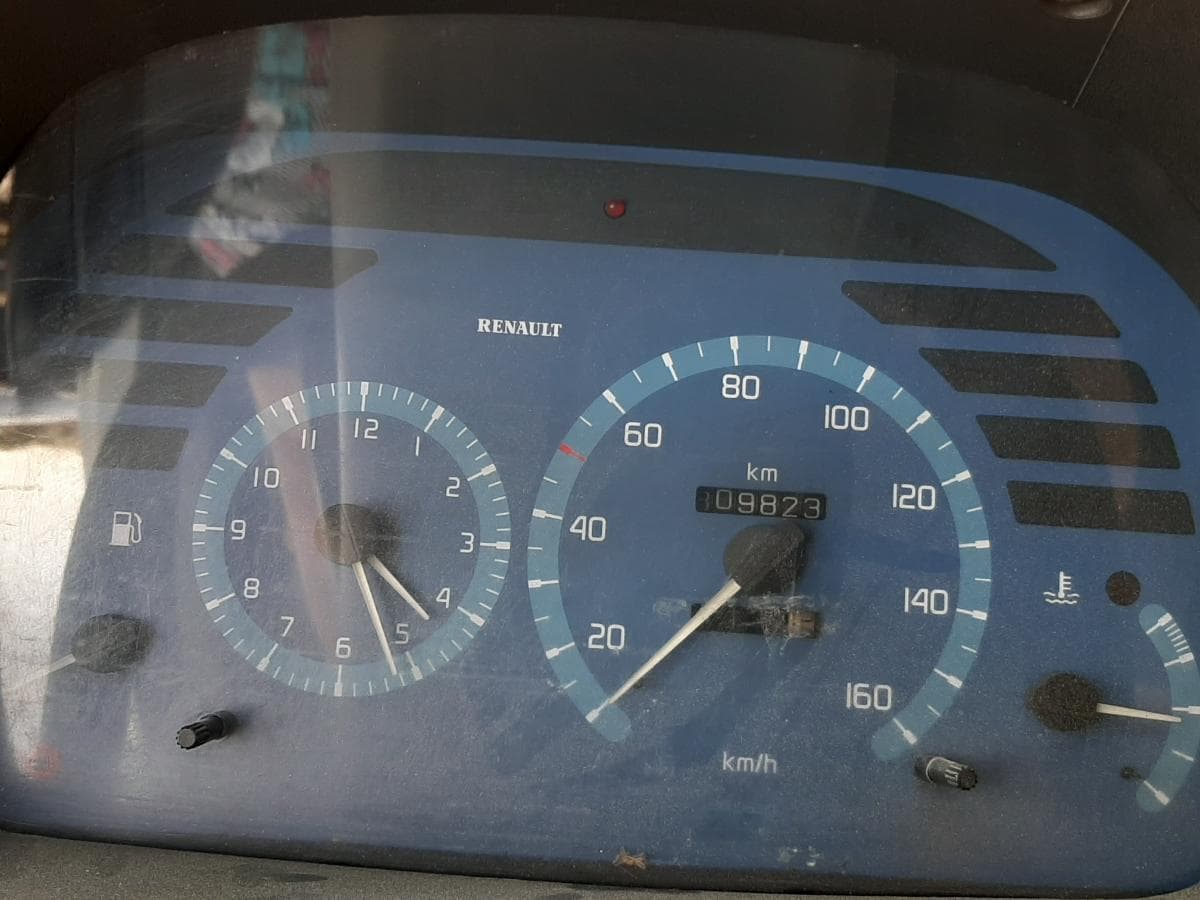 Renault Master 2.5D · Ano 1998 — imagen 11