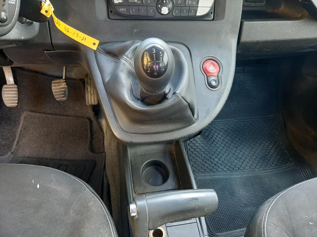 Renault Kangoo 1.5 DCI · 5 Lugares · Ano 2011 — imagem 19