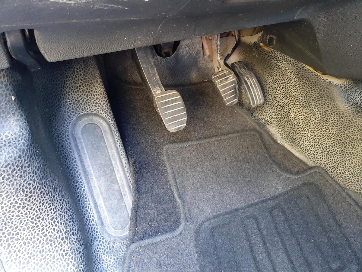 Renault Kangoo 1.5 DCI · 5 Lugares · Ano 2011 — imagem 20