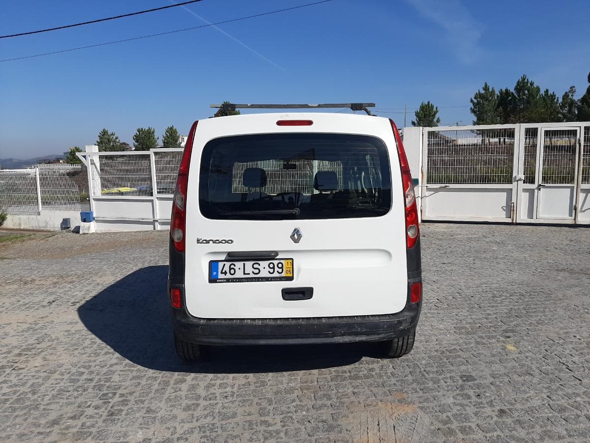 Renault Kangoo 1.5 DCI · 5 Lugares · Ano 2011 — imagem 5