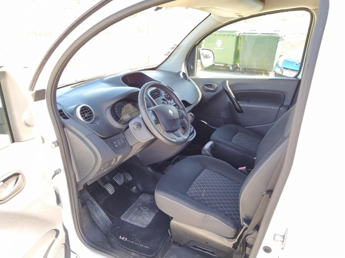 Renault Kangoo 1.5 DCI · Ano 2014 — imagen 9