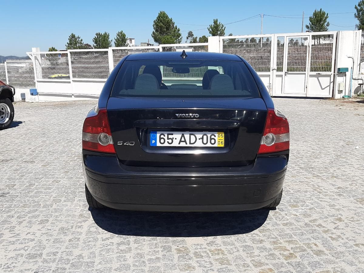 Volvo S40 1.6D · Ano 2005 — image 5
