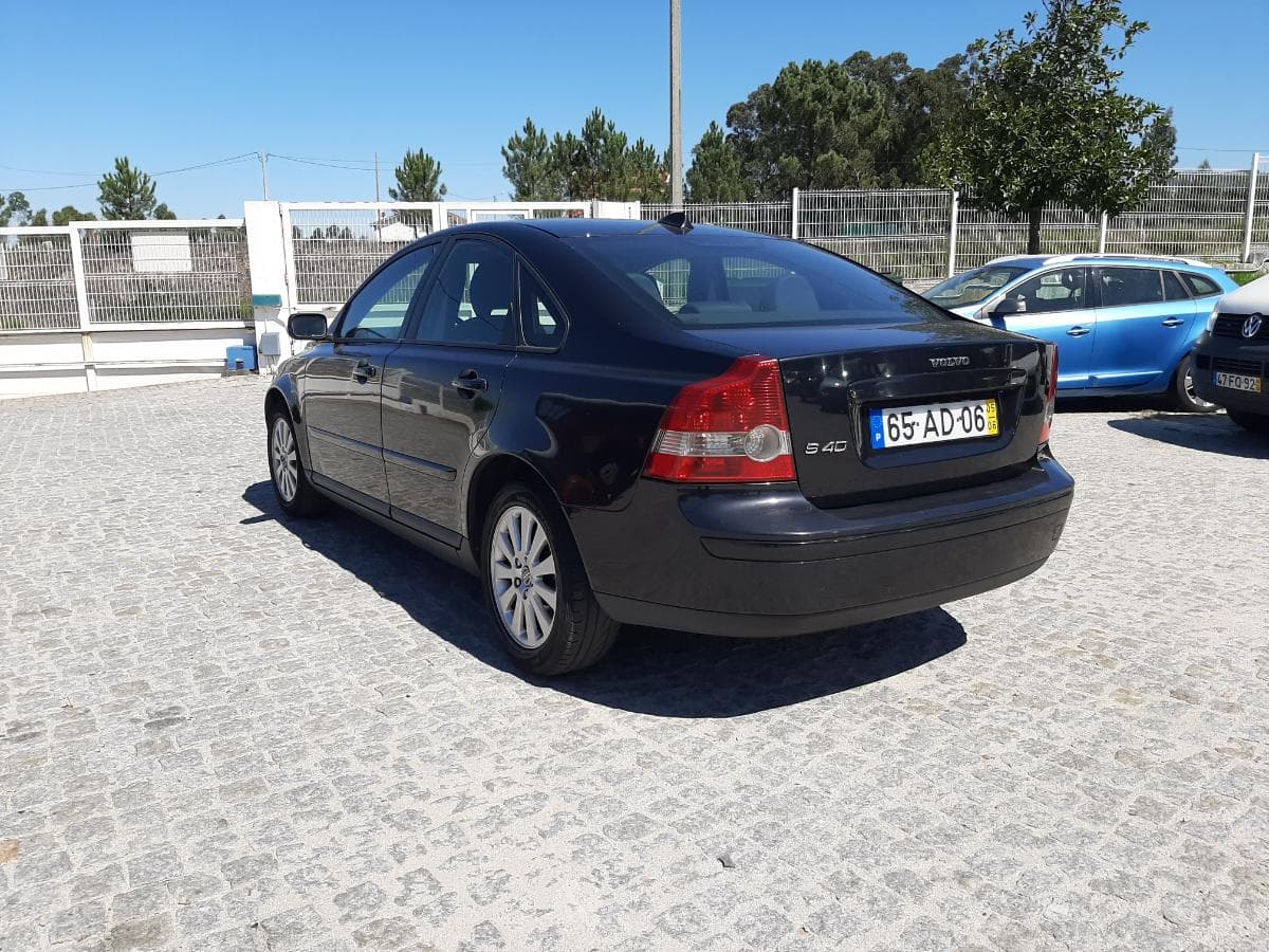Volvo S40 1.6D · Ano 2005 — image 6