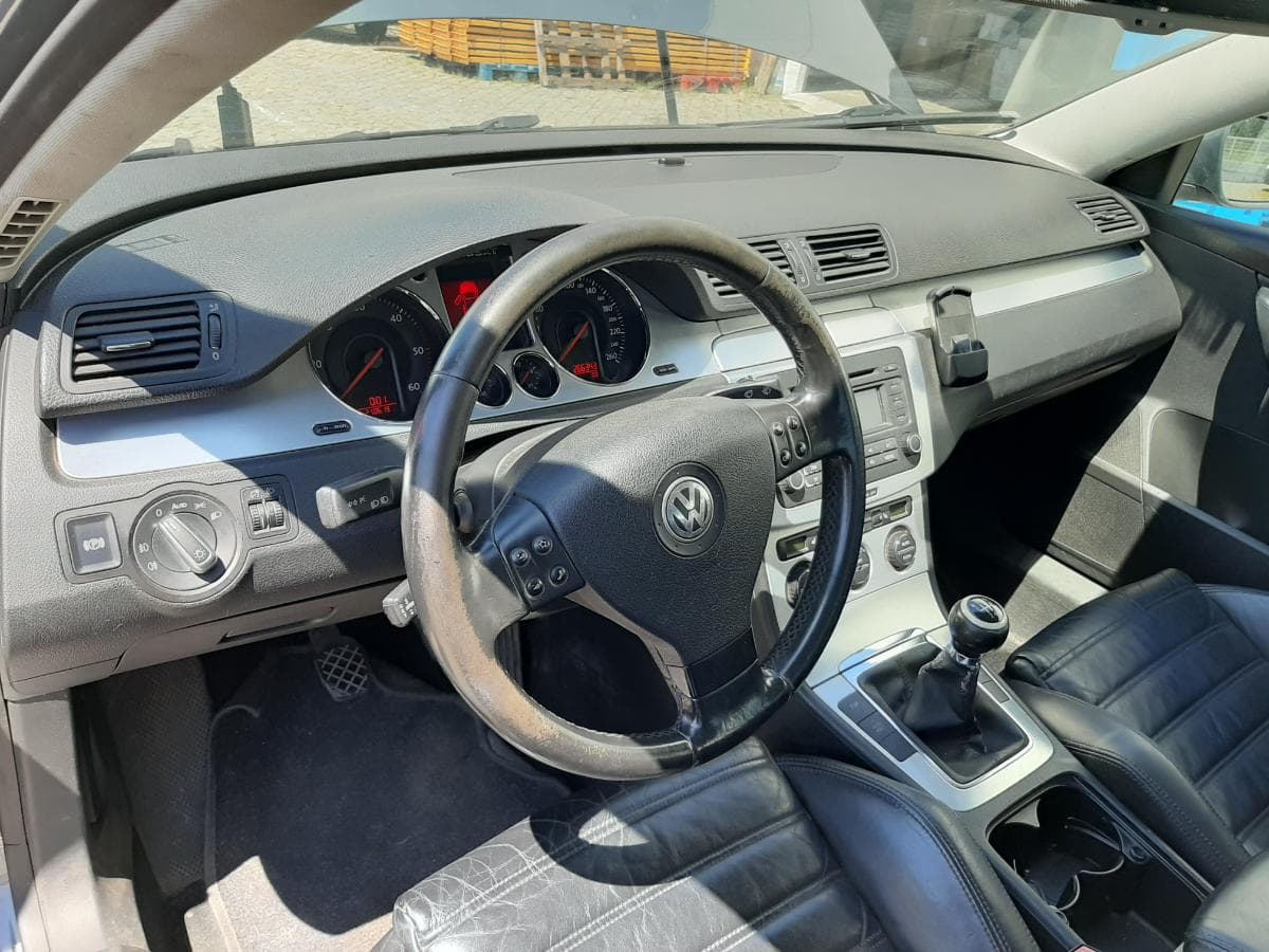 Volkswagen Passat 2.0 TDI · Ano 2005 — imagem 13