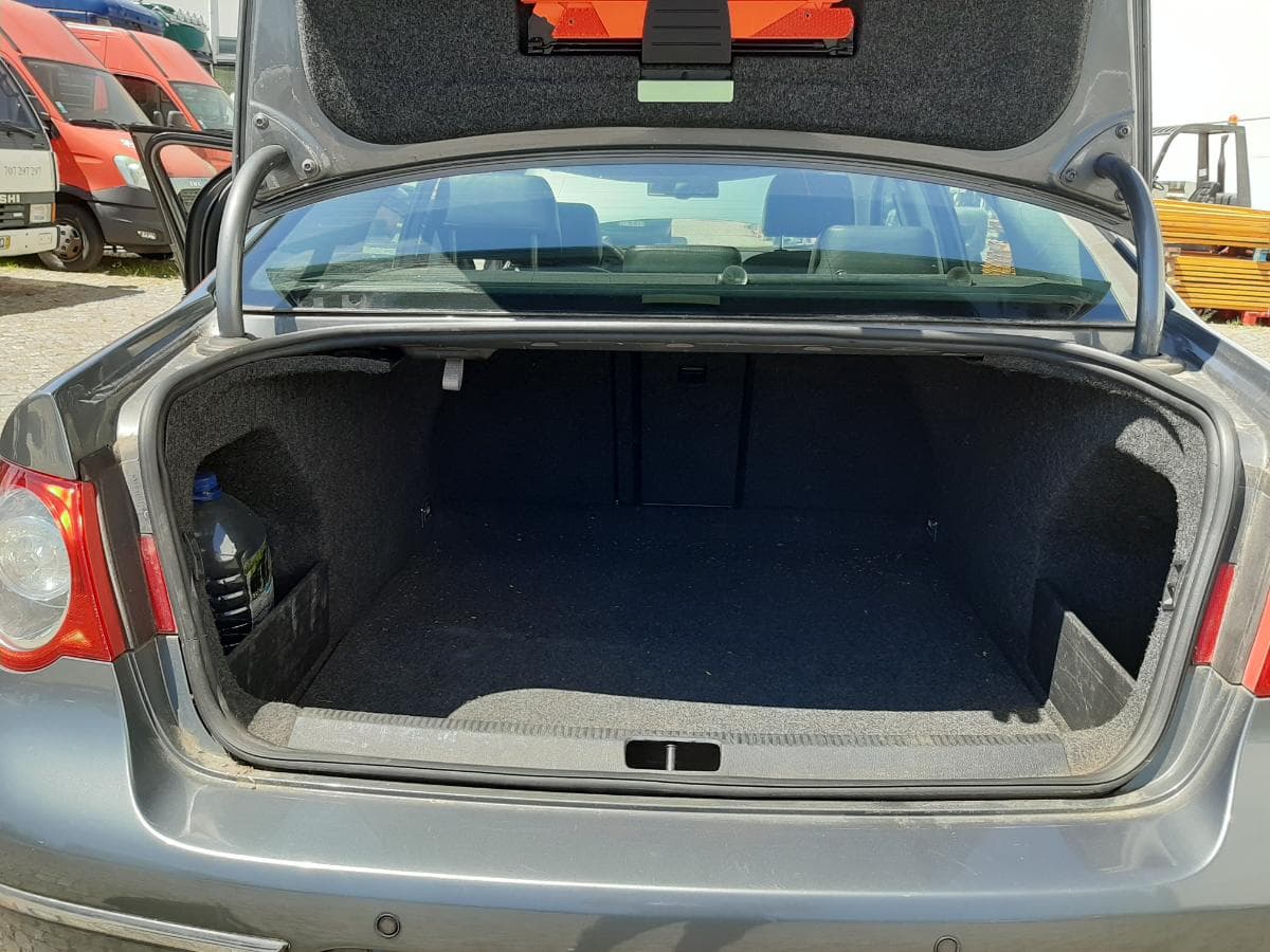 Volkswagen Passat 2.0 TDI · Ano 2005 — imagem 10