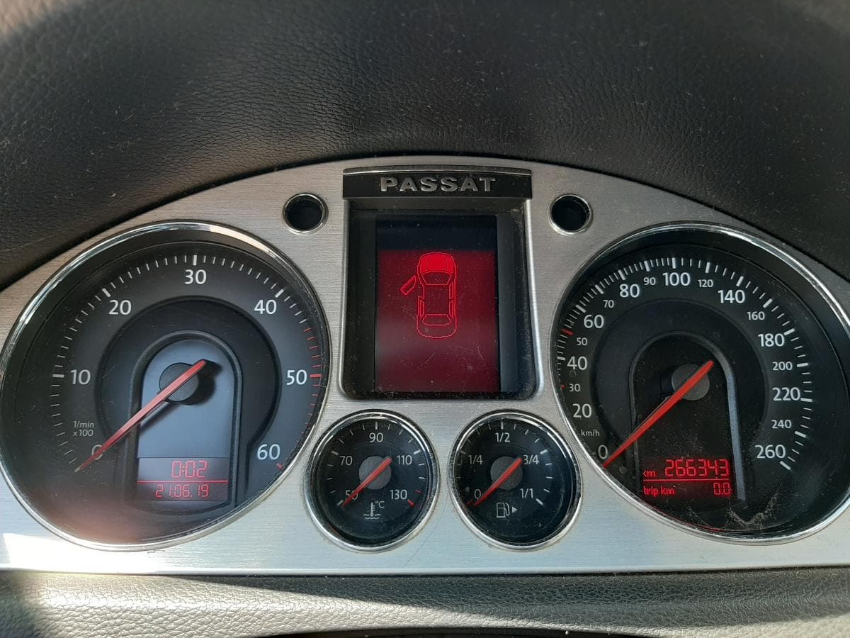 Volkswagen Passat 2.0 TDI · Ano 2005 — imagem 23