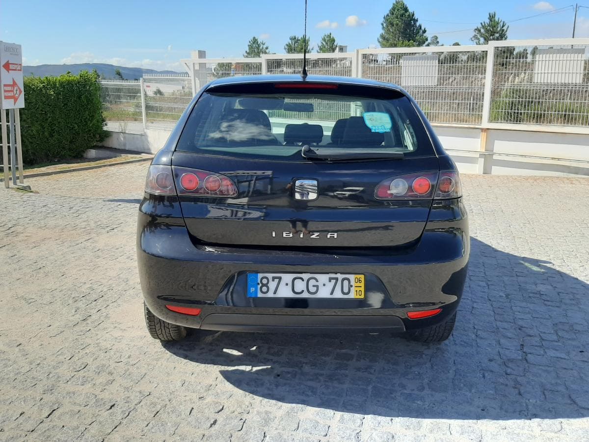 Seat Ibiza 1.2 12V · Ano 2006 — image 5