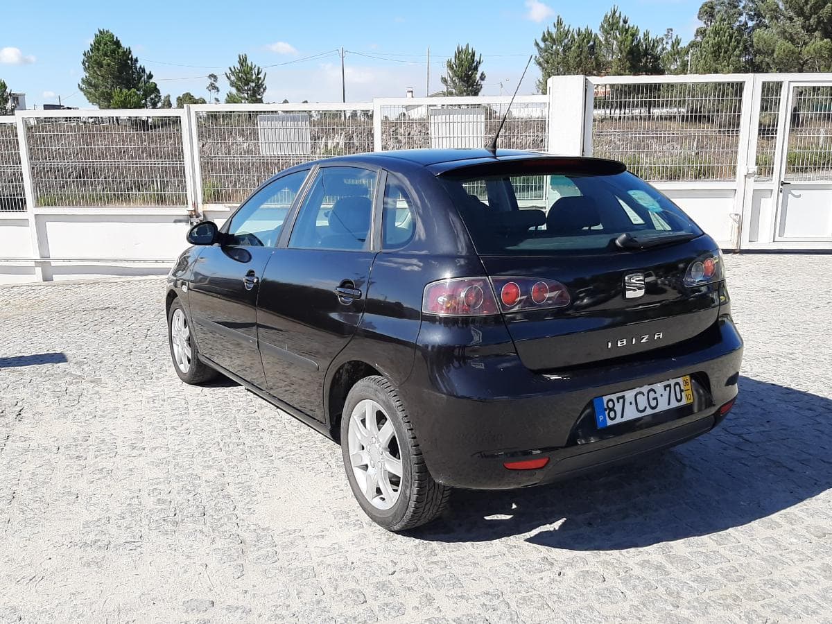 Seat Ibiza 1.2 12V · Ano 2006 — image 6