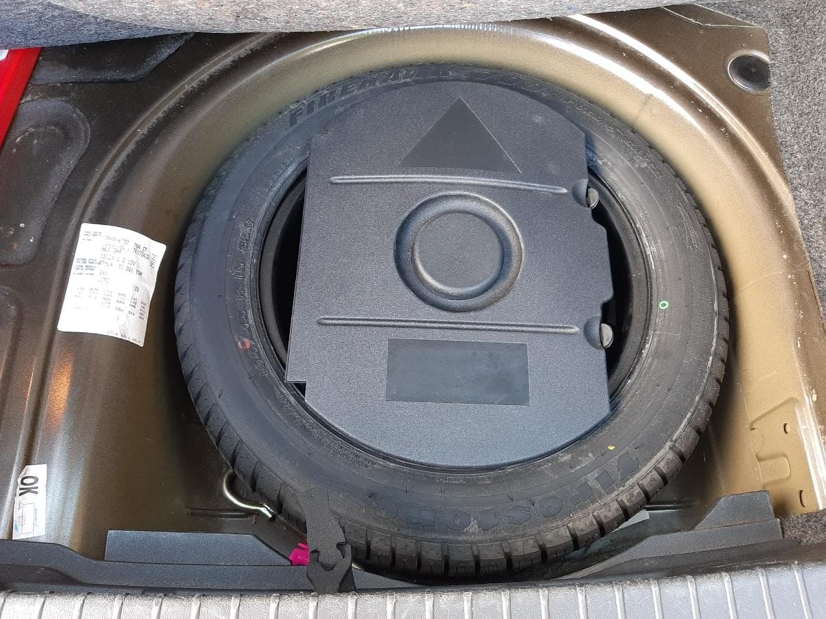 Seat Ibiza 1.2 12V · Ano 2006 — image 8