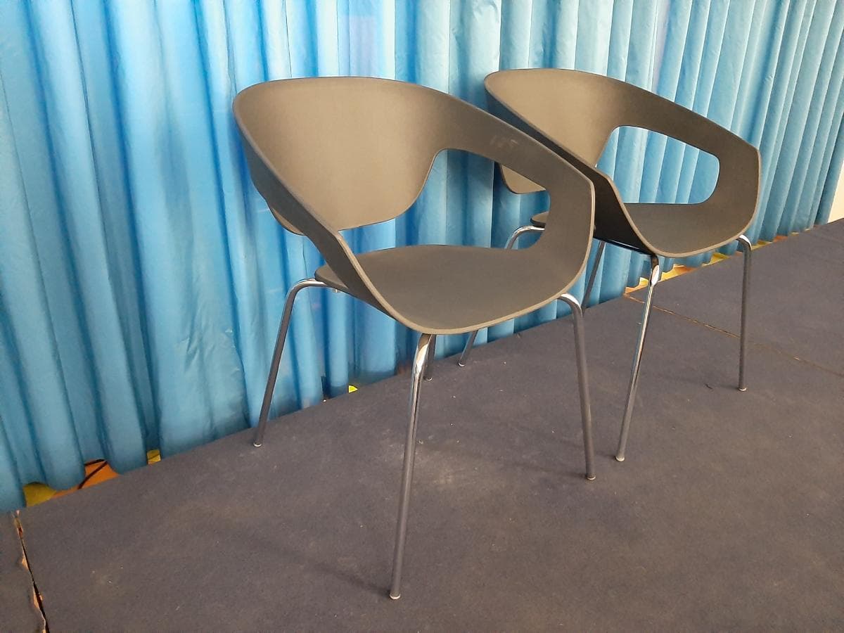 Chaises · — image 4