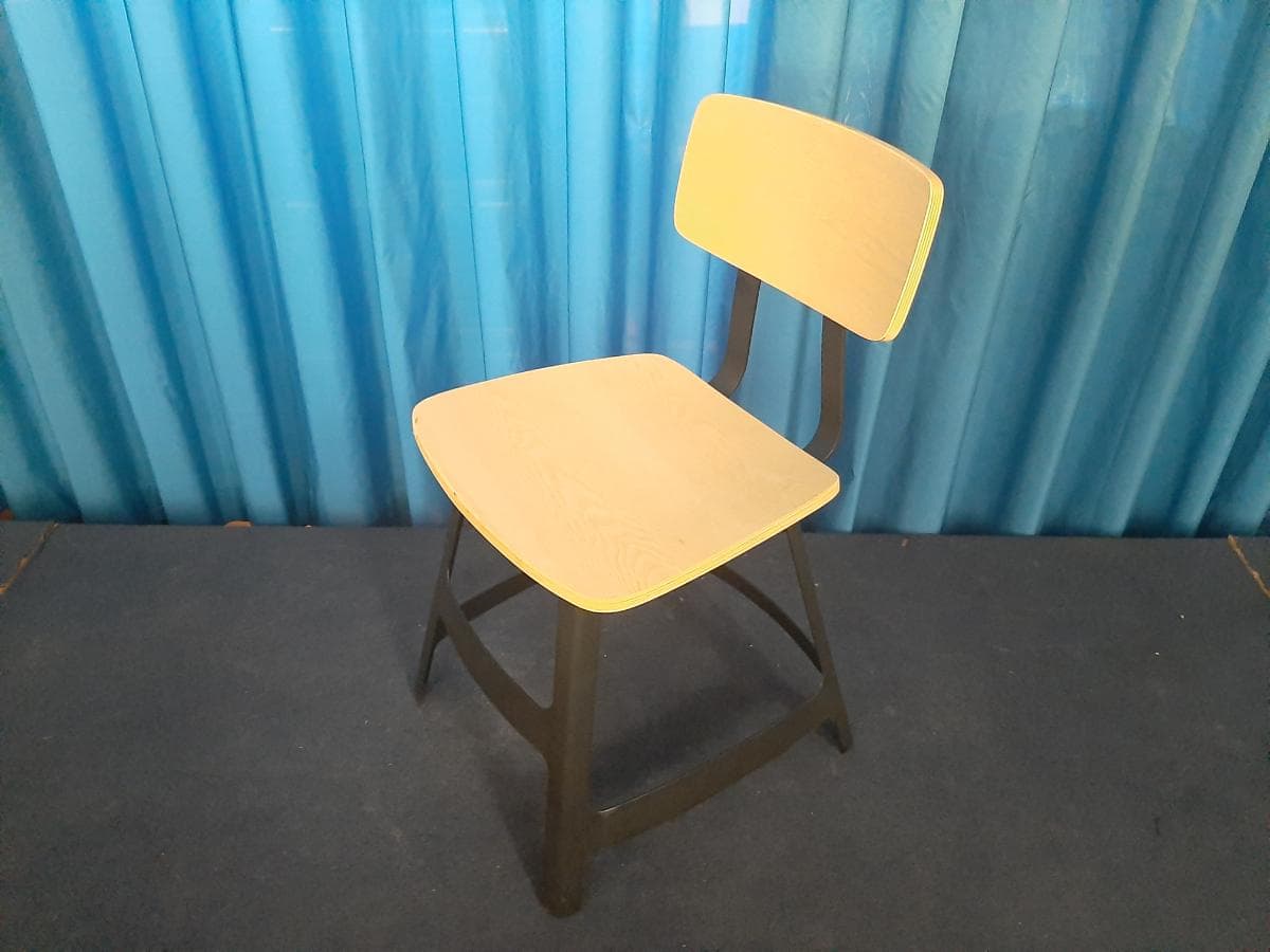 Chairs — image 4