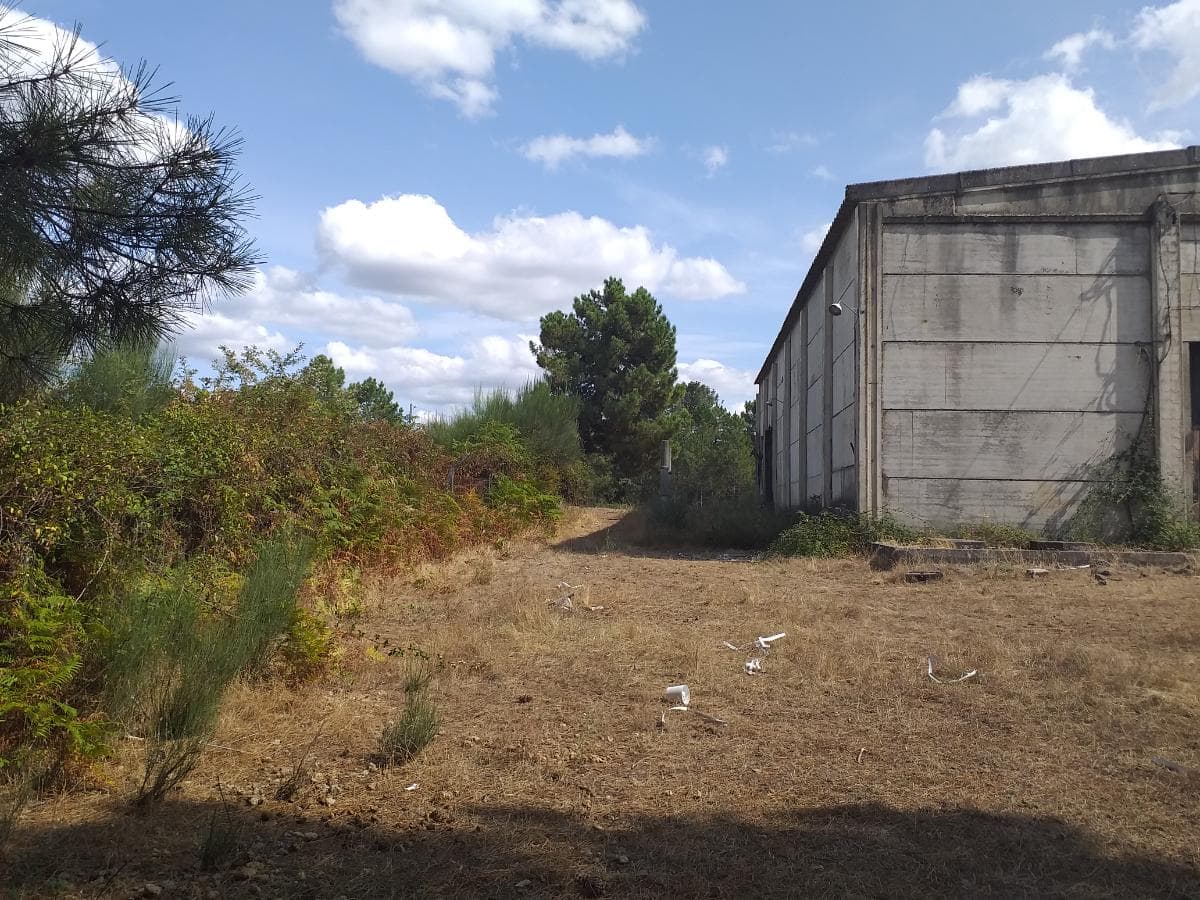 Terreno com benfeitoria · Vila Real — imagem 3