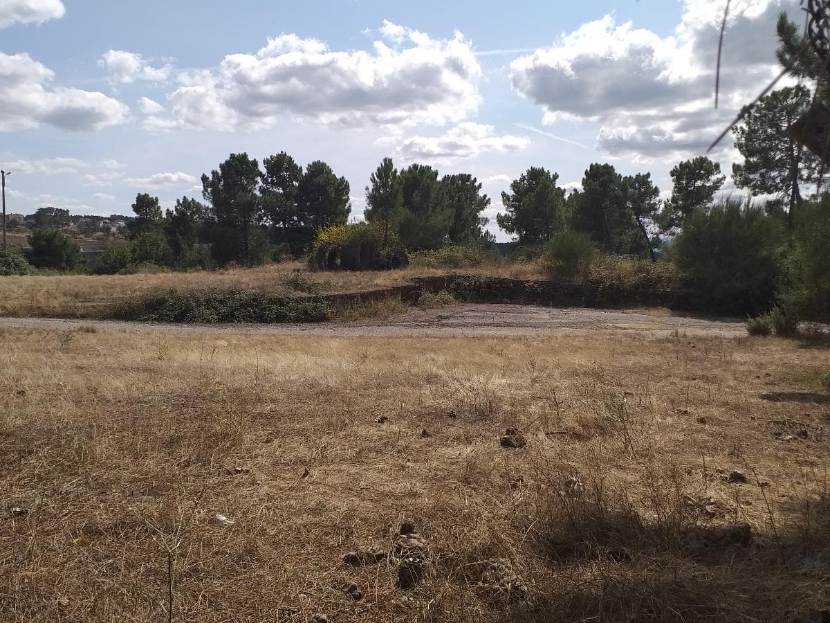 Terreno com benfeitoria · Vila Real — imagem 5