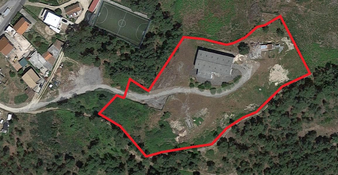 Terreno com benfeitoria · Vila Real — imagem 6