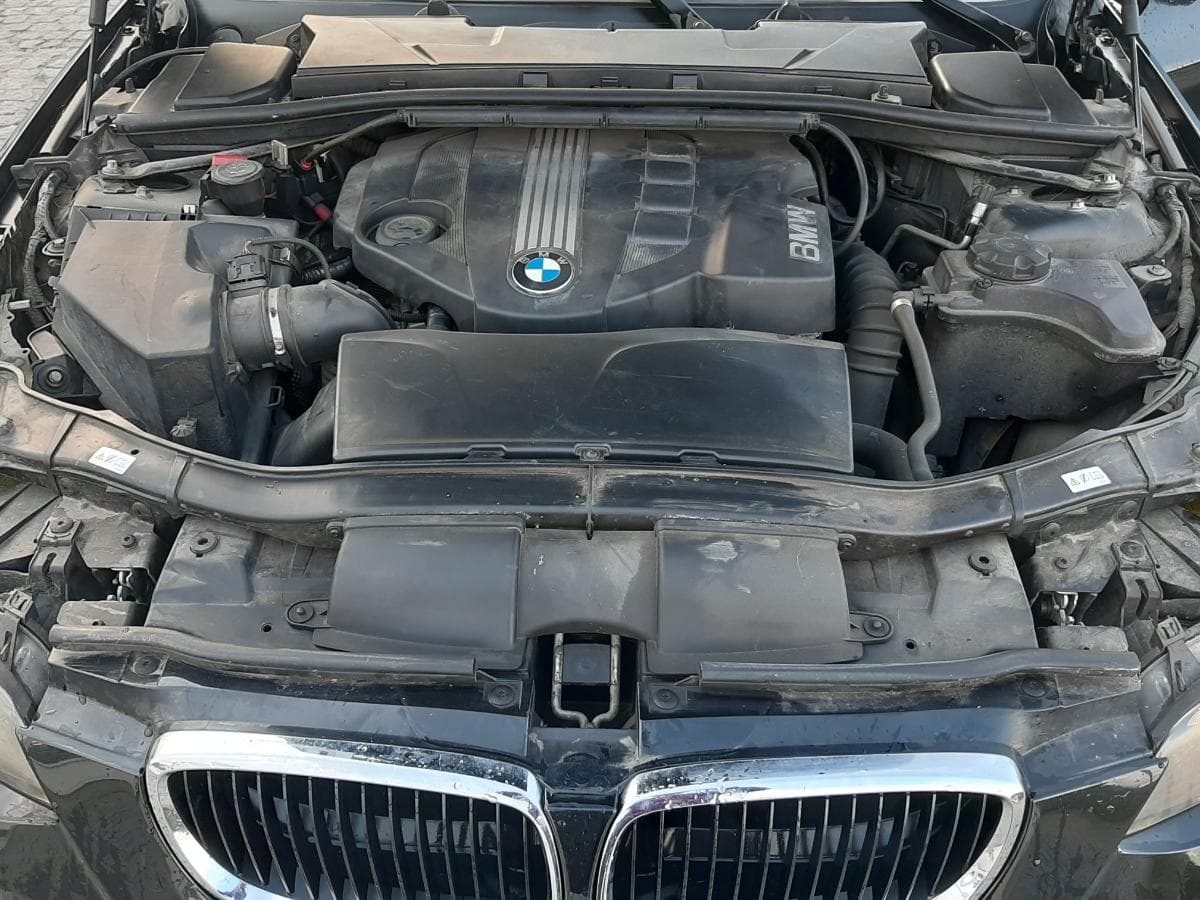 BMW 320D Coupé · Ano 2009 — imagem 20
