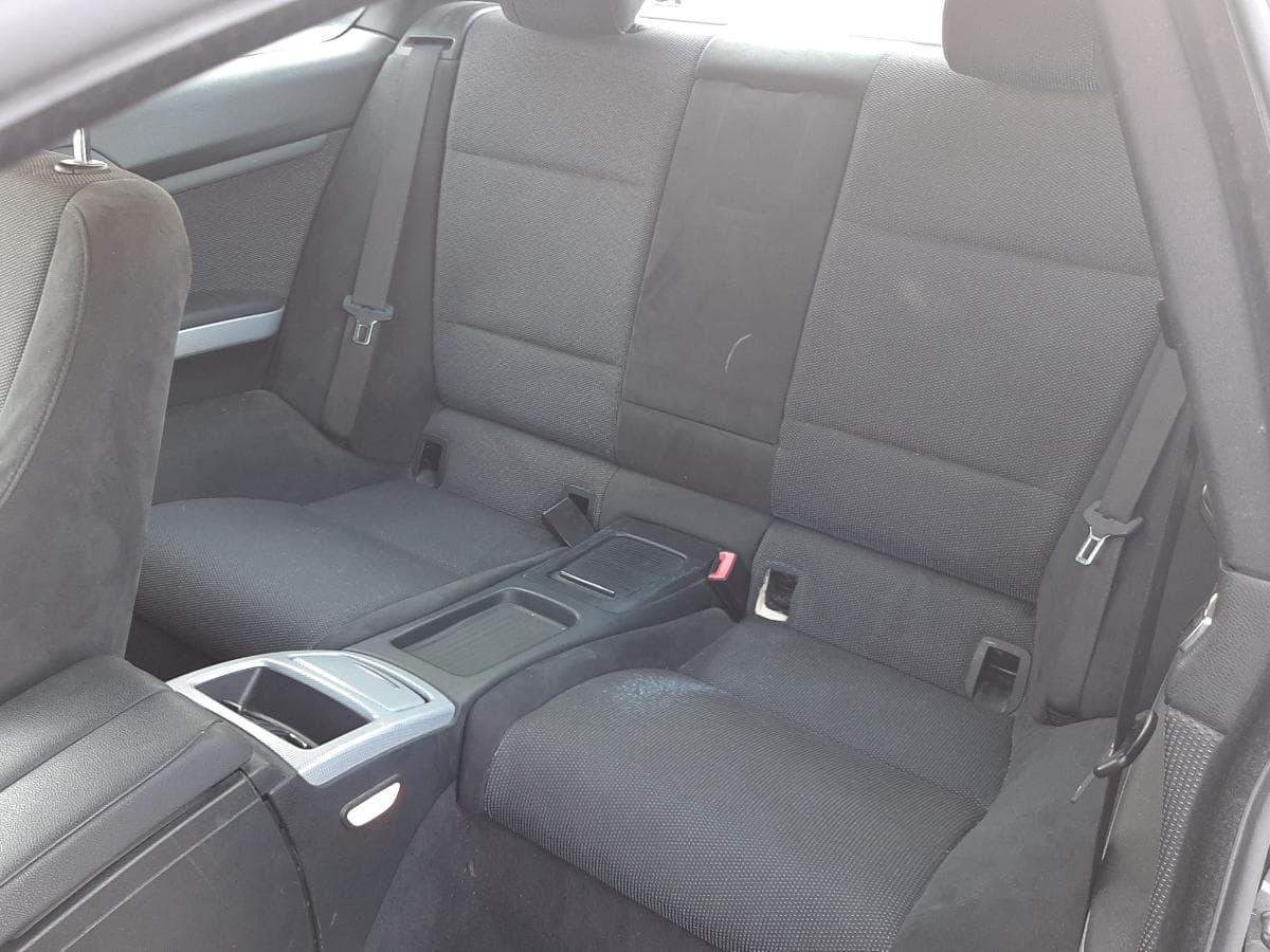 BMW 320D Coupé · Ano 2009 — imagem 18